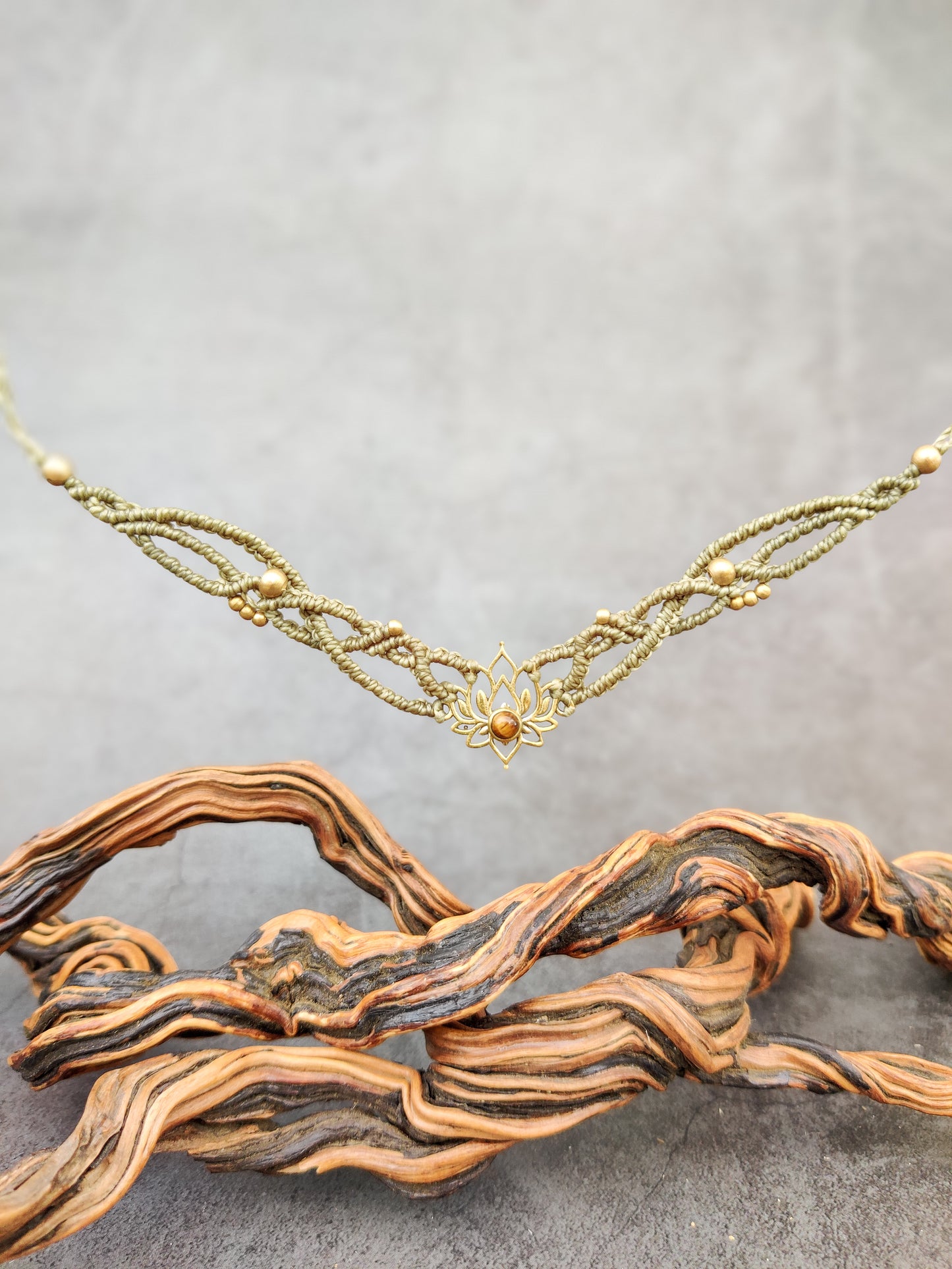 Lotus Oracle - Choker & Tiara